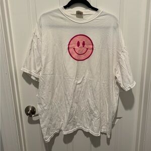 Comfort Colors White Tee with Pink Smiley Graphic Size 2X